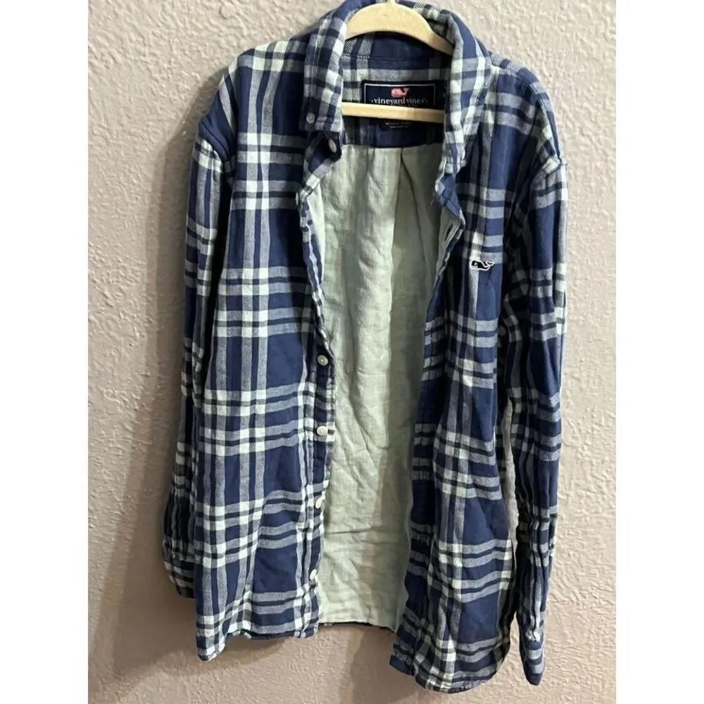 Boys blue plaid vineyard vines button up‎ shirt size medium